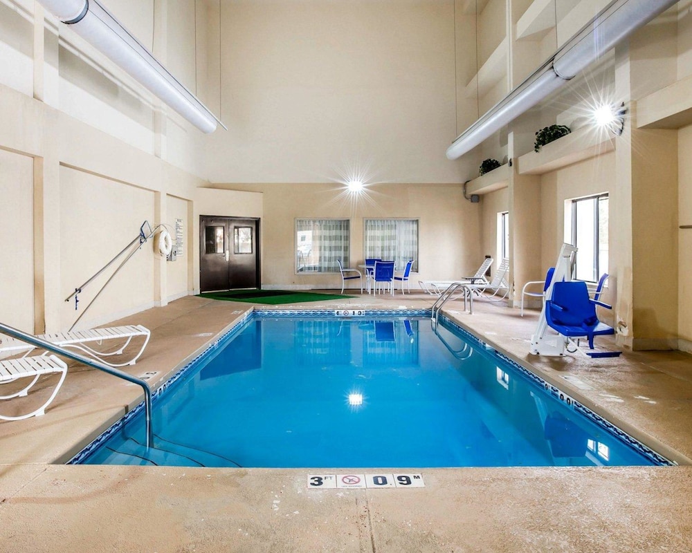 Clarion Pointe Albemarle 34/59