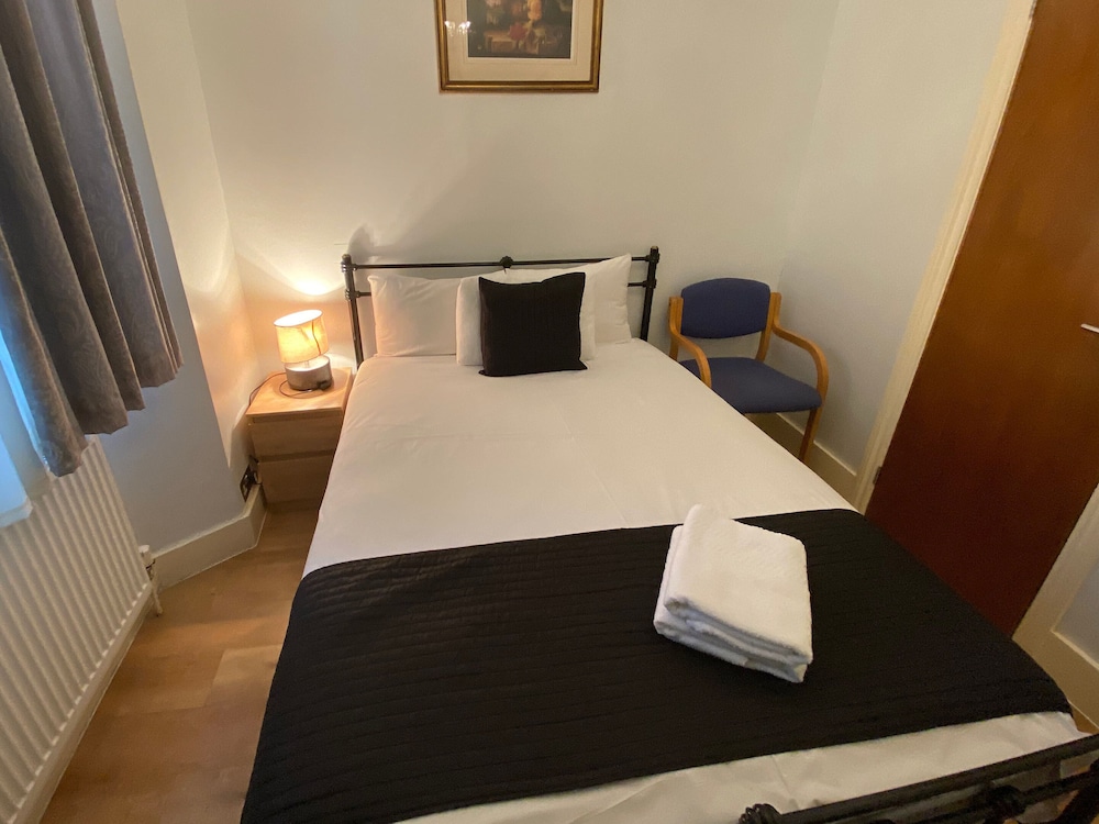 Lancaster Court Hotel 19/57