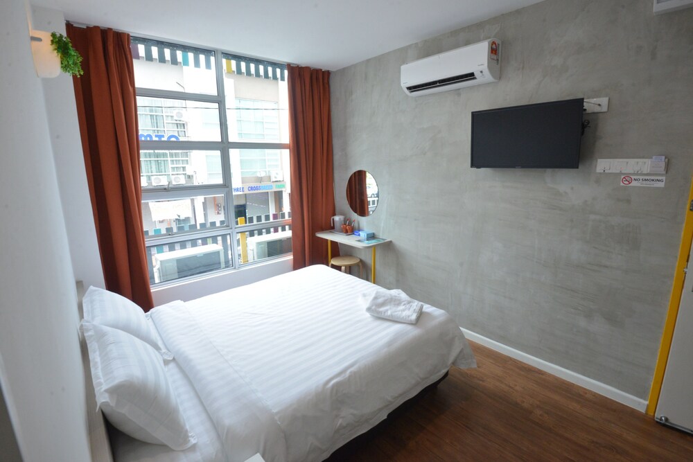 Vrest Hotel 23/33