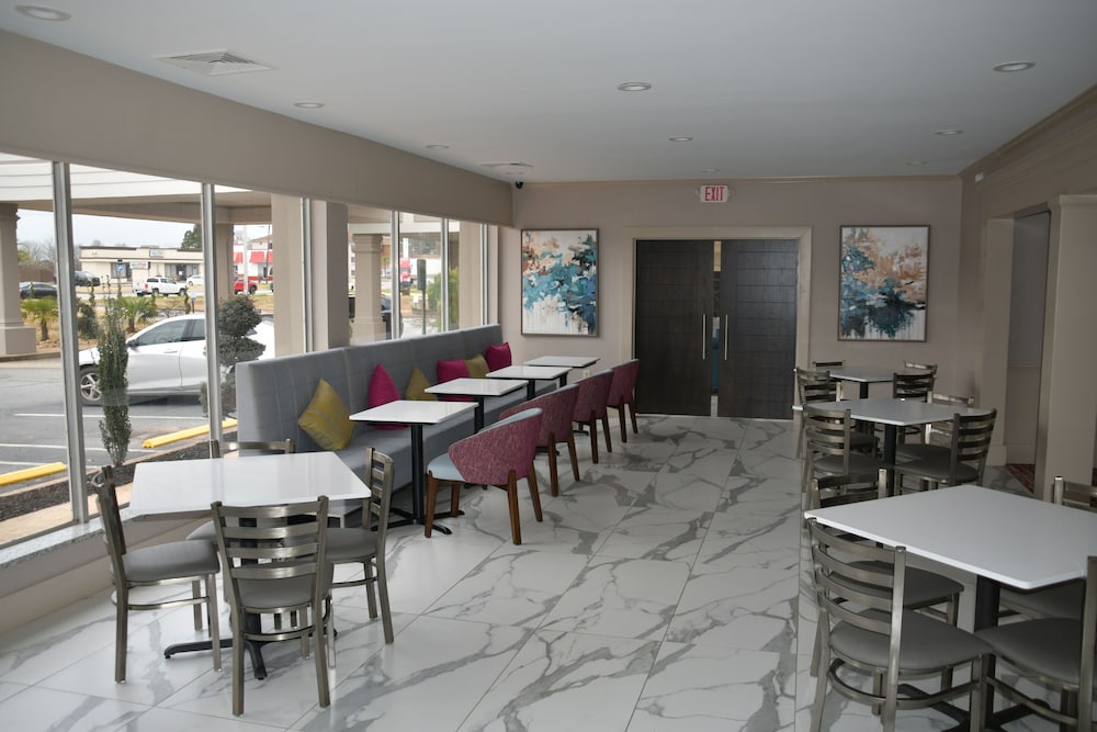 restaurant cafeteria