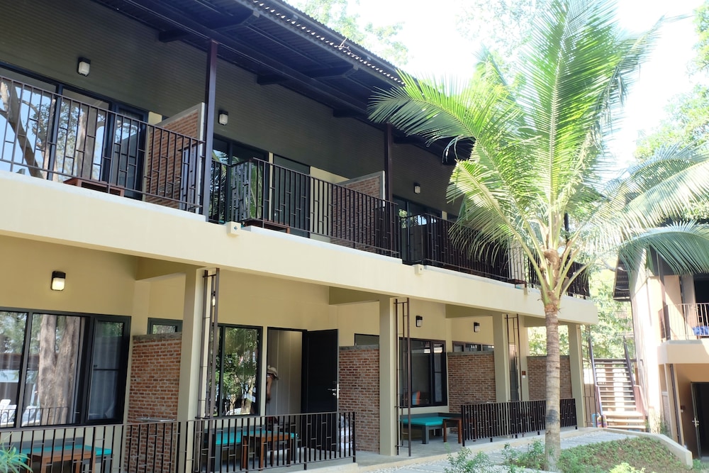 Samed Hideaway Resort