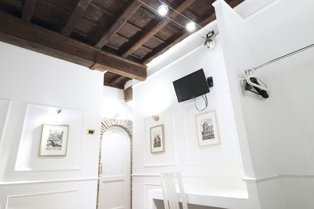 Domus Ester Roma 42/75