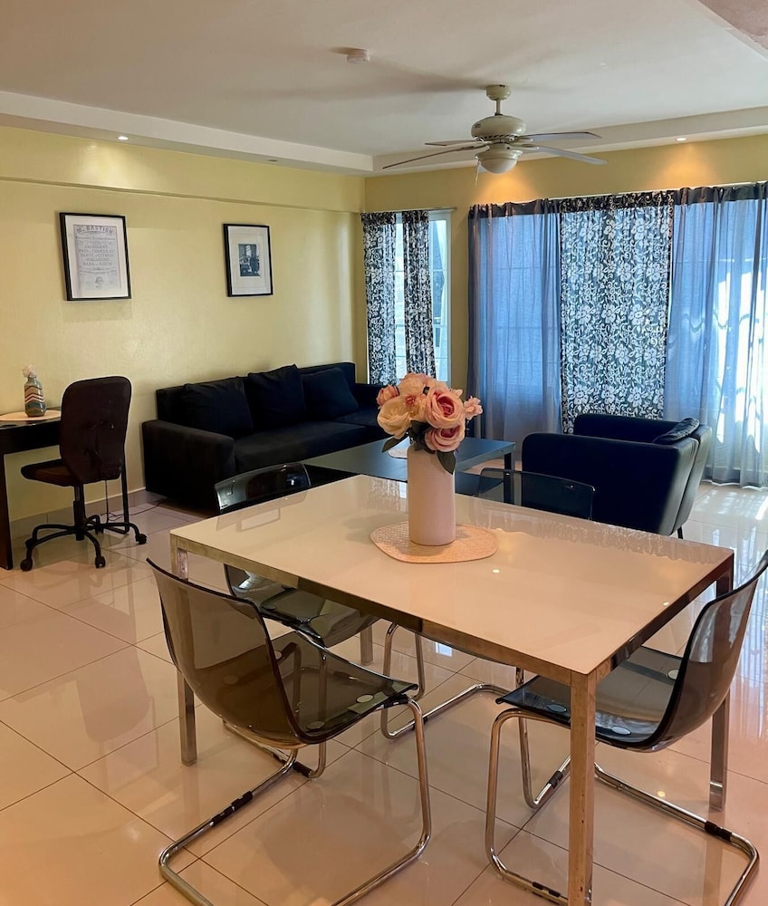 City Caribbean Hotel Boutique 54/65