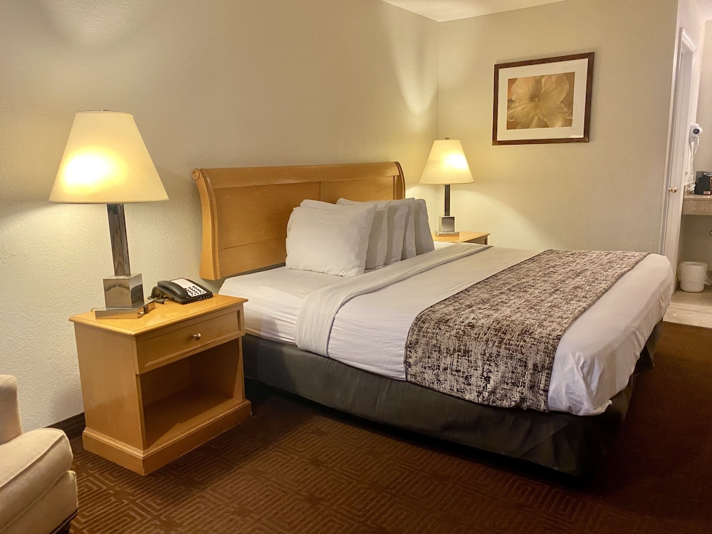 Garden Inn Homestead 61/81