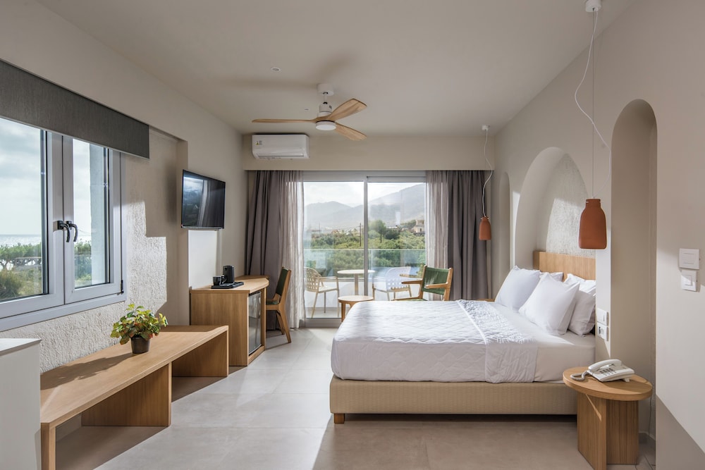 DELUXE, DOUBLE BED