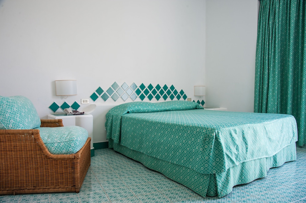 Hotel Torre Oliva 8/48
