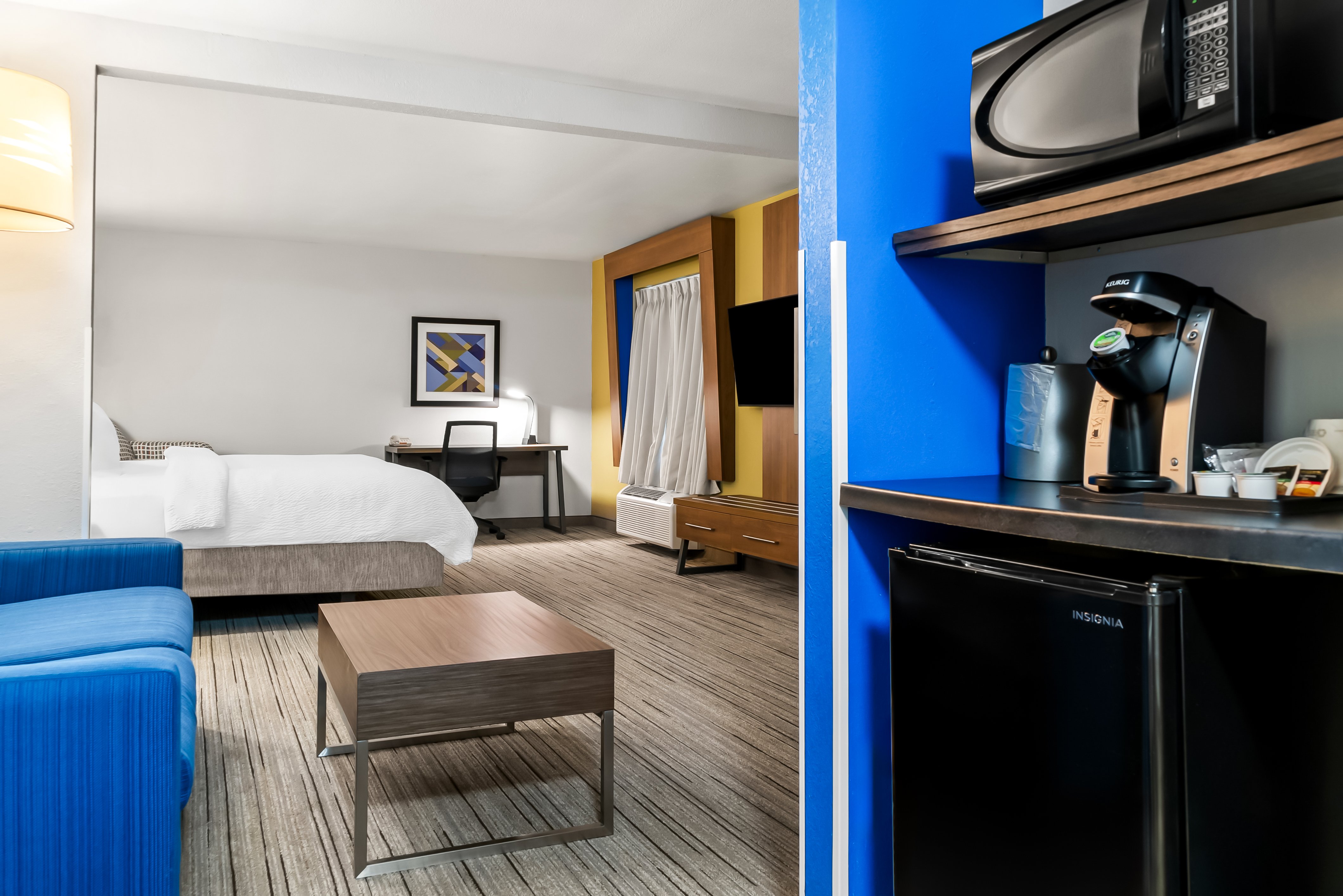جناح بسرير كينج مع أريكة، Holiday Inn Express Hotel And Suites Marion 8/8