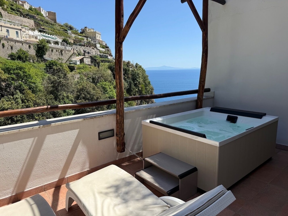 La Pergola Hotel 26/49