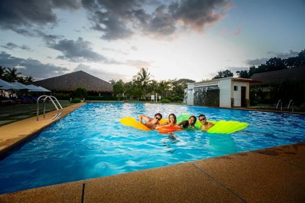 Bohol Beach Club 24/36