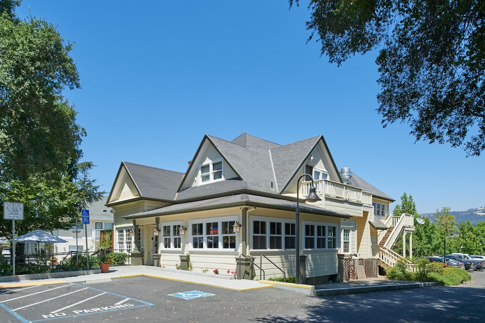 Geyserville Inn 10/70