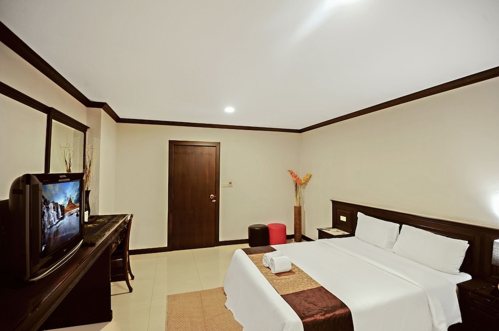 ROMENA GRAND HOTEL 14/40