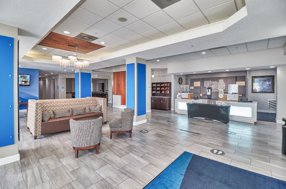 Holiday Inn Express Hotel Suites Clearwater Us 19 N 6/71