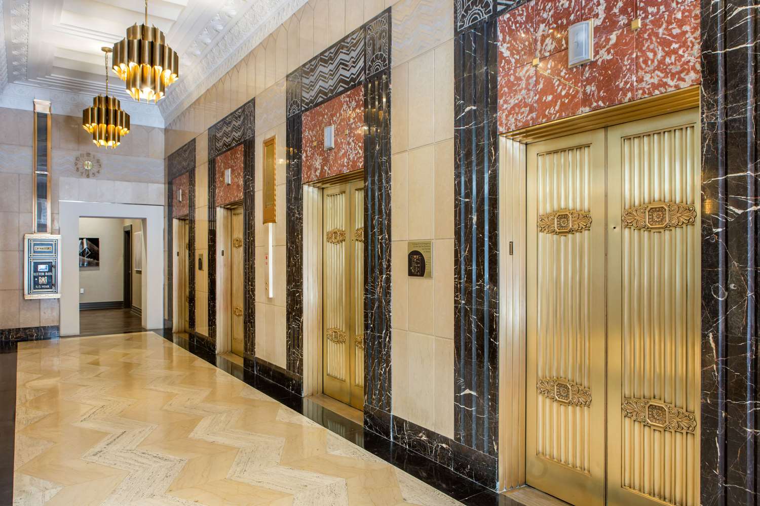 Renaissance Saint Elm Dallas Downtown Hotel 4/47