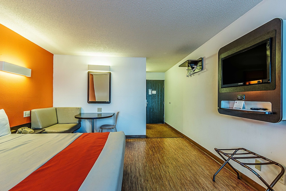 Motel6 Wisconsin Rapids Wi 22/54
