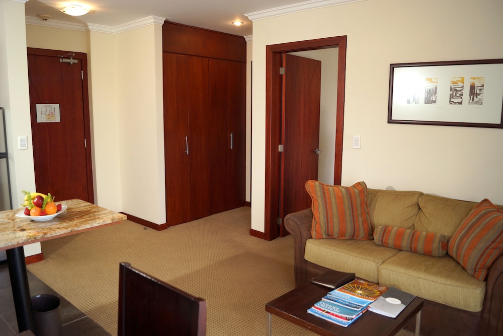 Stubel Suites and Cafe 48/69