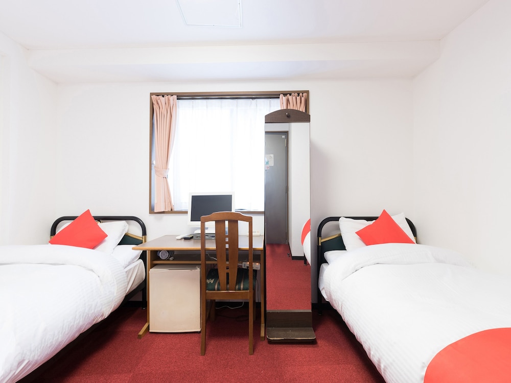 Toka Hotel 10/25