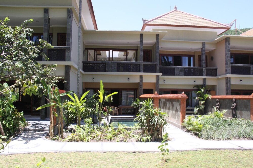 Bayshore Villas Candi Dasa 6/50