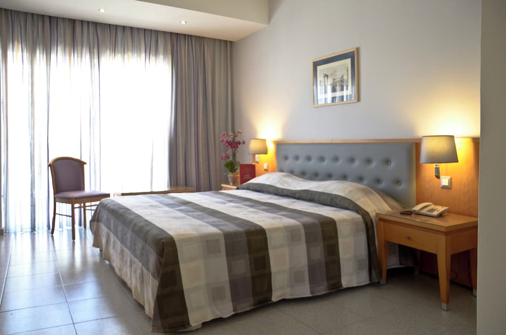 Athena Hotel 10/44