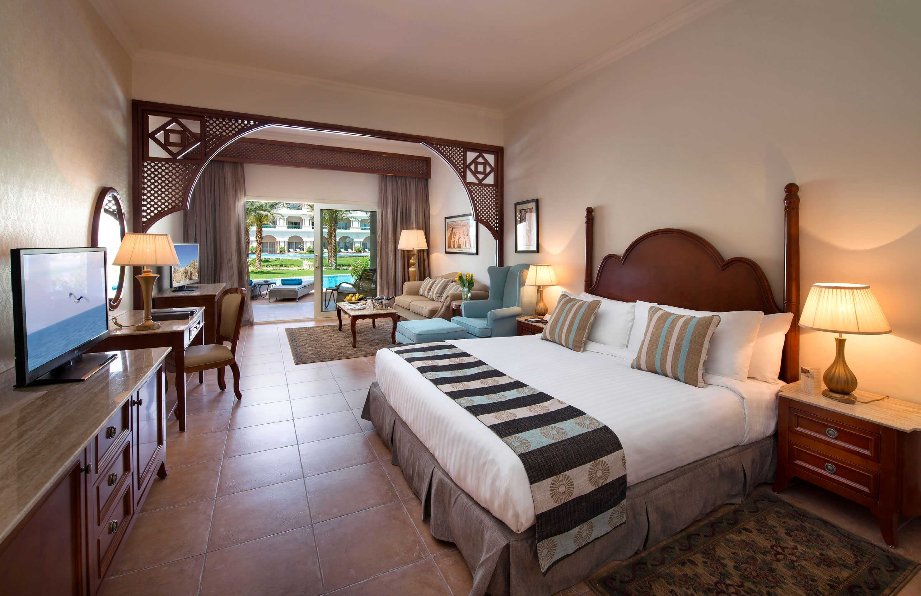 Presidential, Swim Up, Pool Access