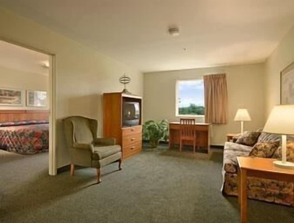 Super 8 by Wyndham Hagerstown/Halfway Area 11/18