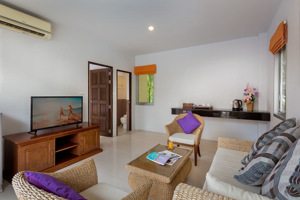 Phuket Sea Resort 27/50