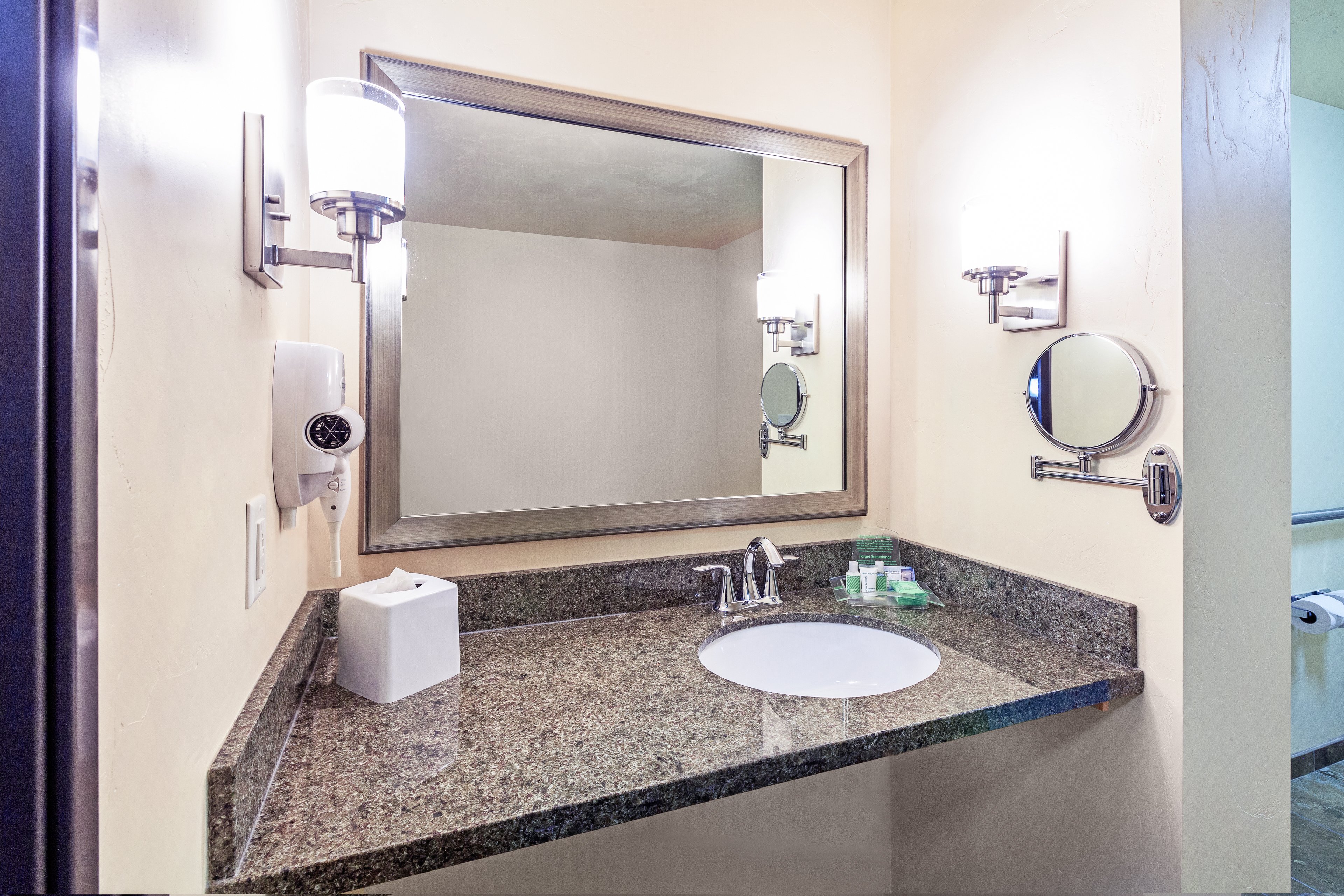 Holiday Inn & Suites Durango Downtown 53/57