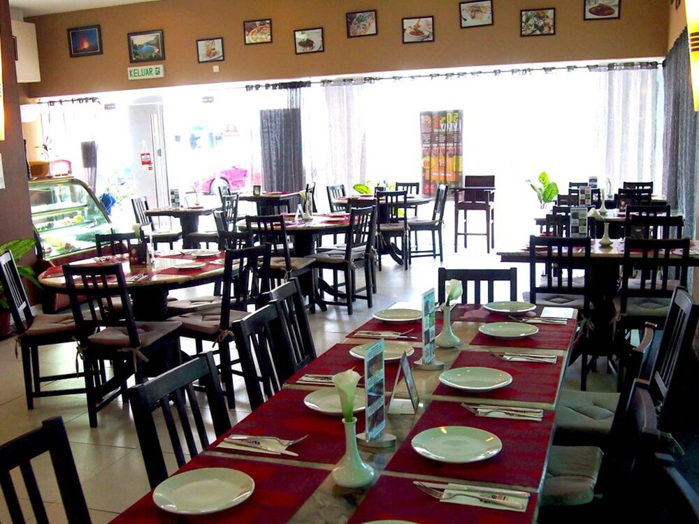 restaurant cafeteria