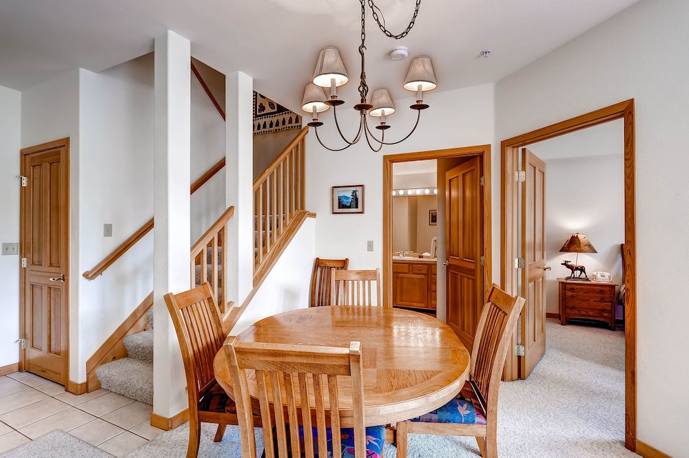 Gateway Mountain Lodge 61/75