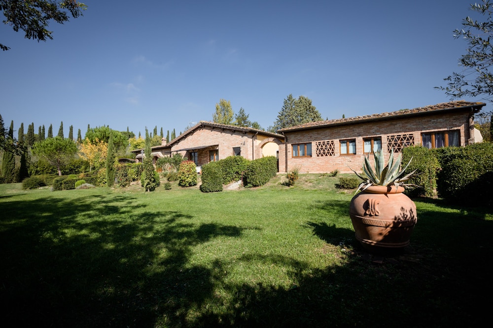 Agriturismo Villa Graziella 36/50