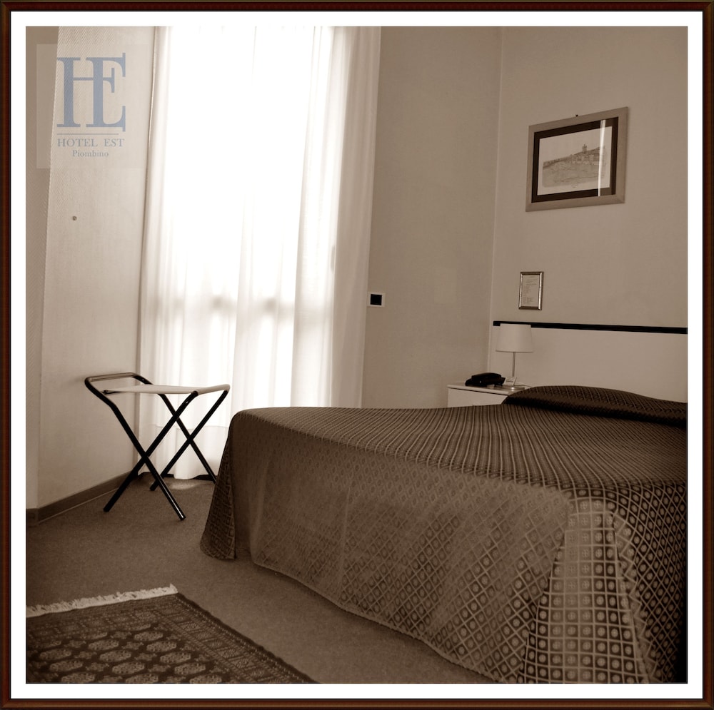Hotel Est 4/42