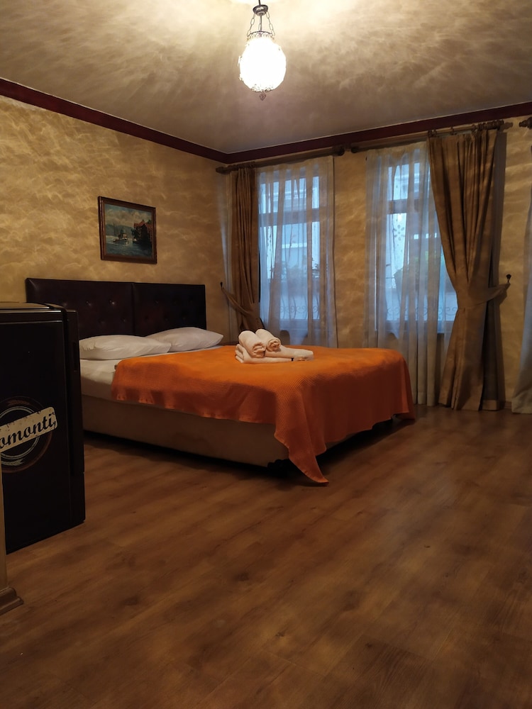 Istanbul Irish Hotel 23/40