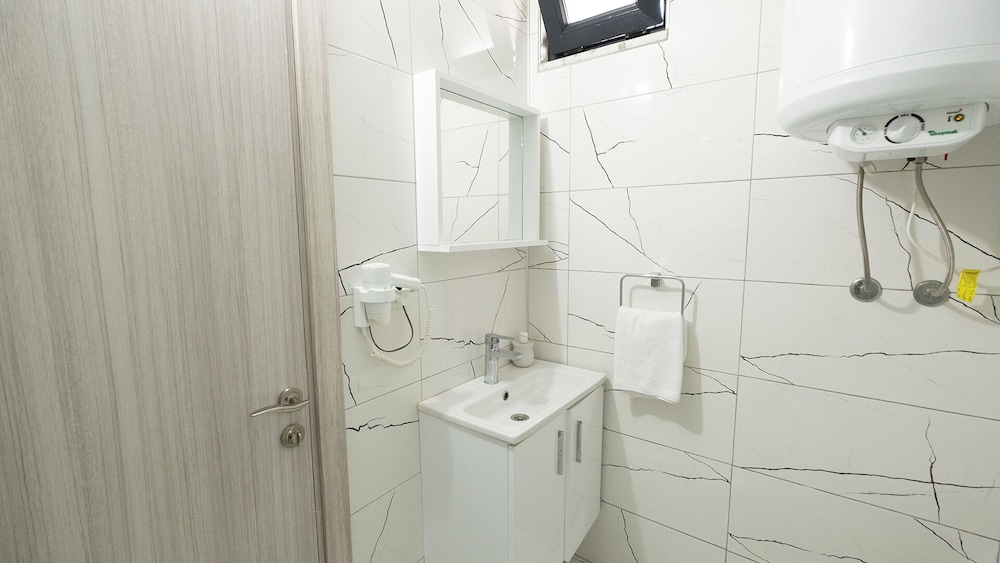Yalikoy Deniz Otel 47/50