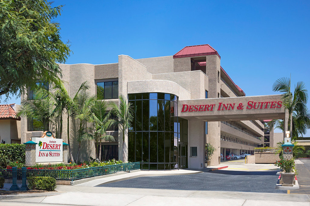 Anaheim Desert Inn and Suites 13/14