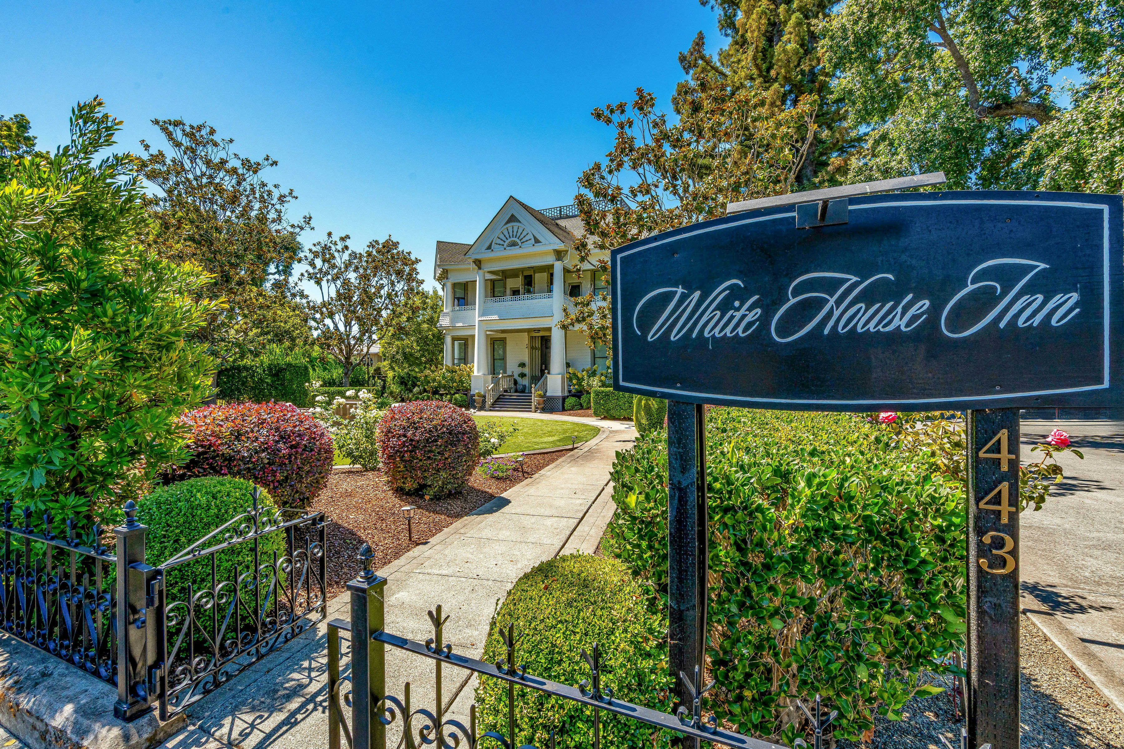 The White House Inn 59/59