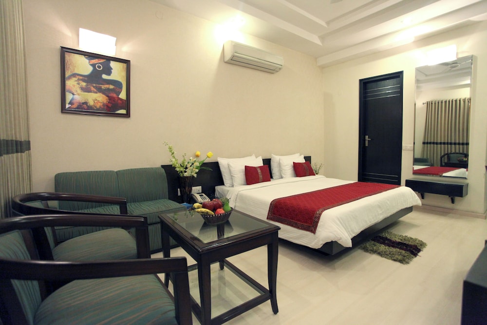 HOTEL SAAR INN 24/54