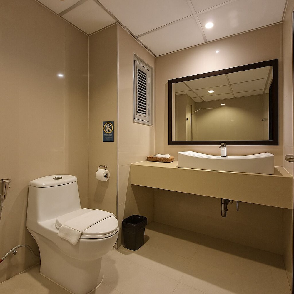 Avana Laemchabang Hotel 55/57