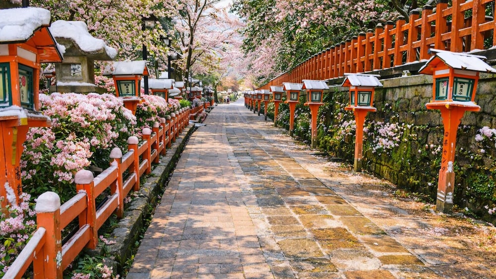 Gion Crystal Hotel 34/35