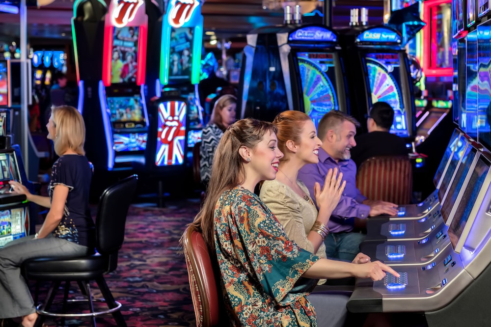 Hotel Apache at Binions Gambling Hall 17/27