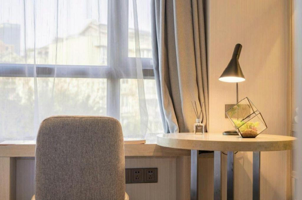Echarm Hotel (Kunming Railway Station Huancheng South Road Metro Station) 12/50