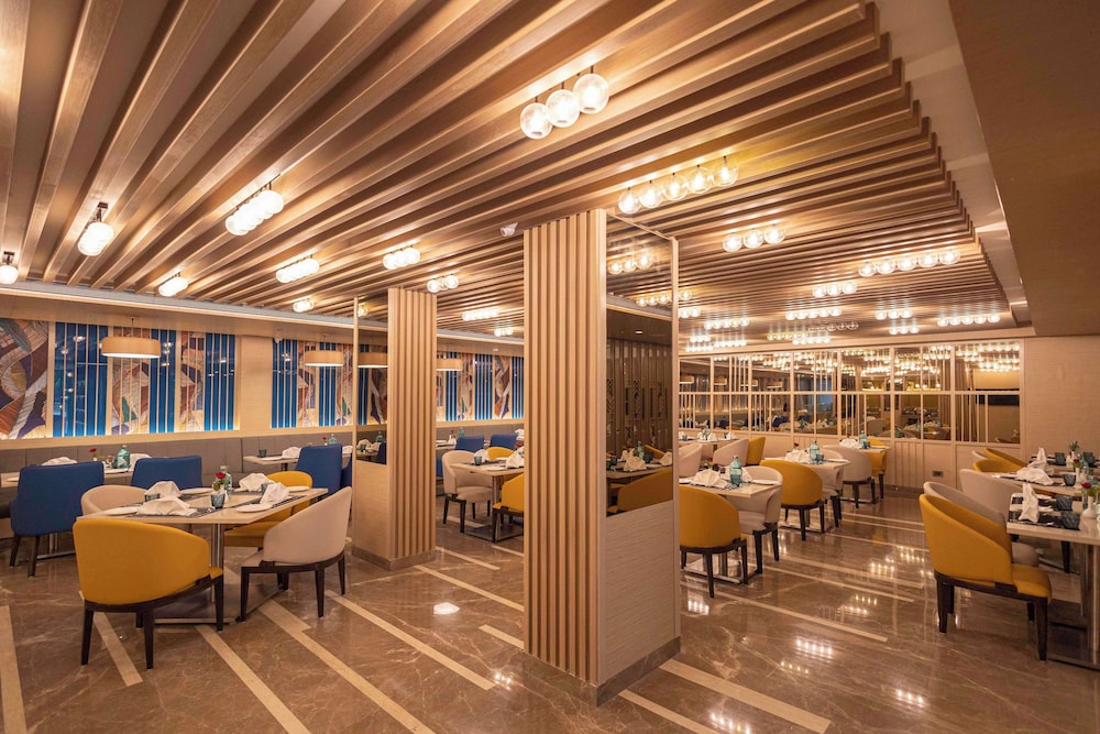 Golden Tulip Bhopal 42/50