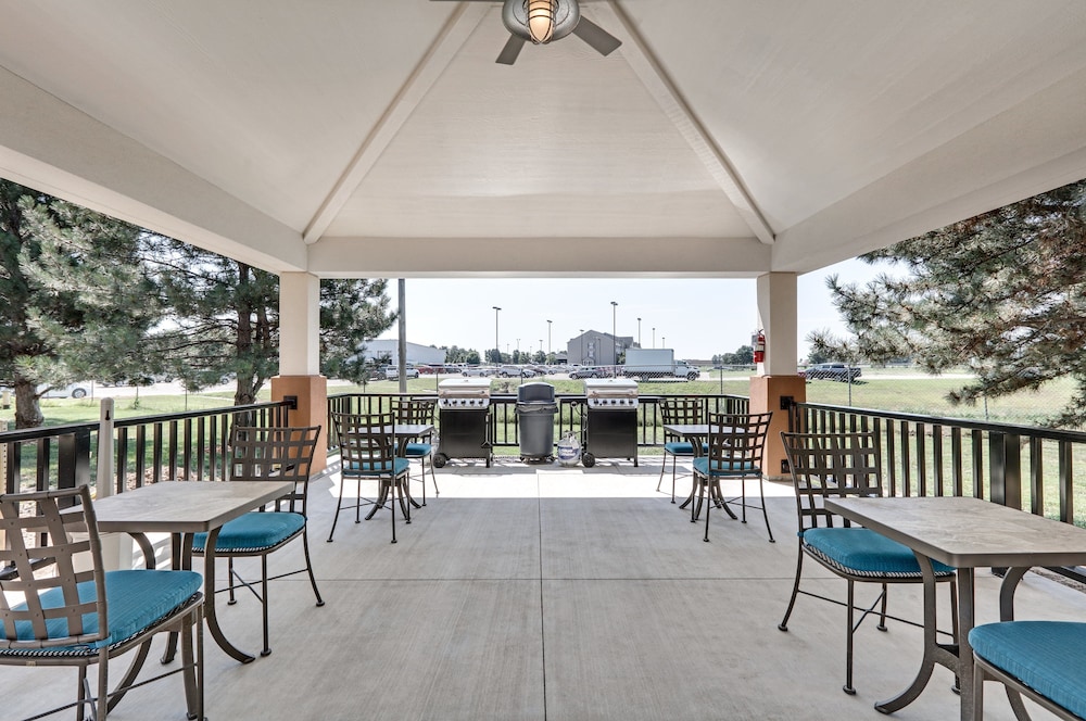Candlewood Suites Salina 28/49