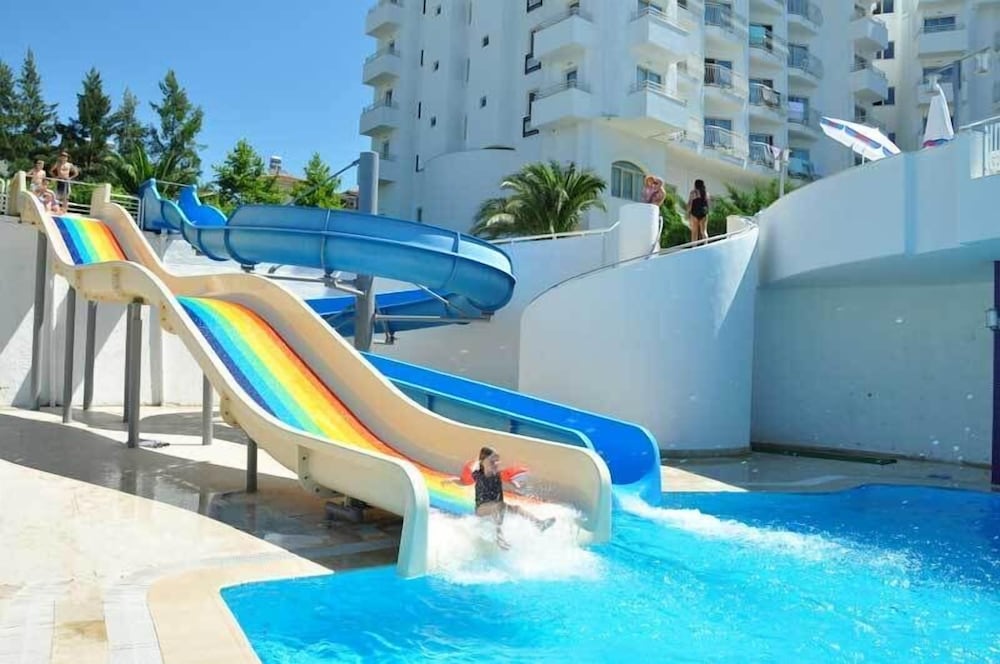 Serenis Hotel 24/49