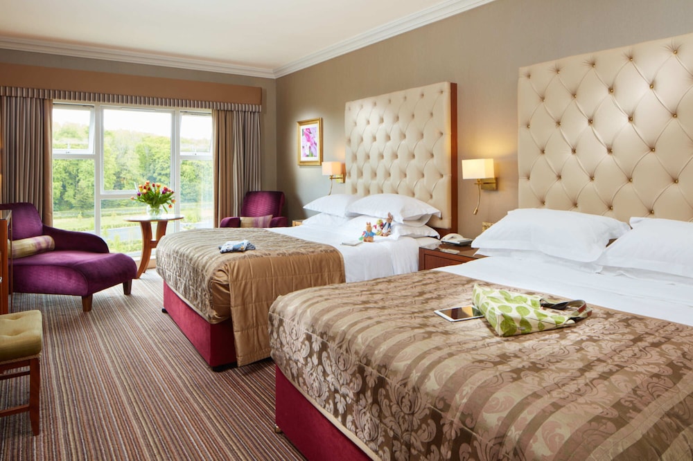 MANOR HOUSE COUNTRY HOTEL 9/56
