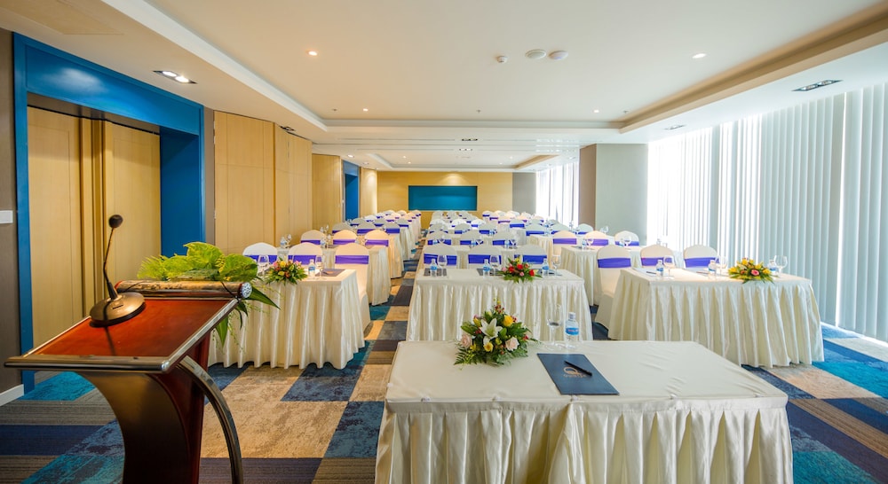 Quinter Central Nha Trang 40/50
