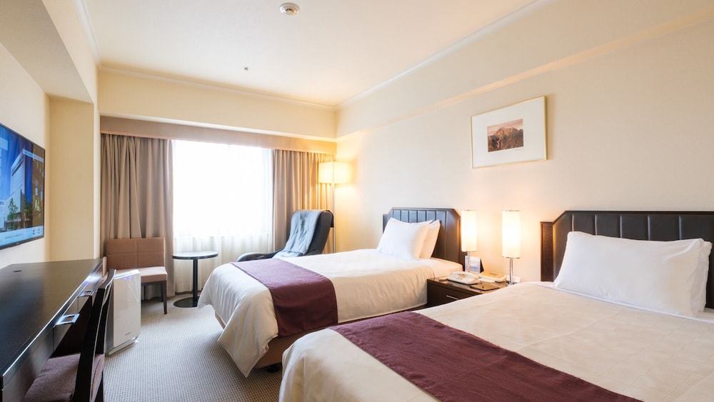 EXECUTIVE, TWIN BEDS
