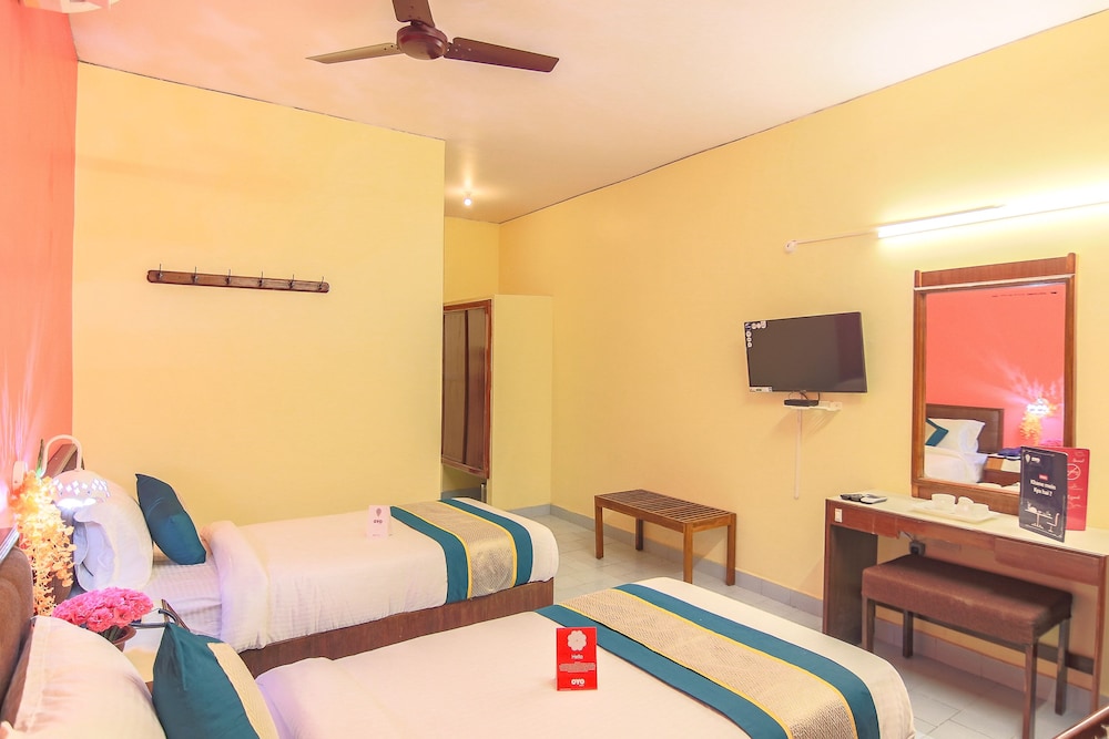 Oyo 10709 Hotel Sbt 5/23