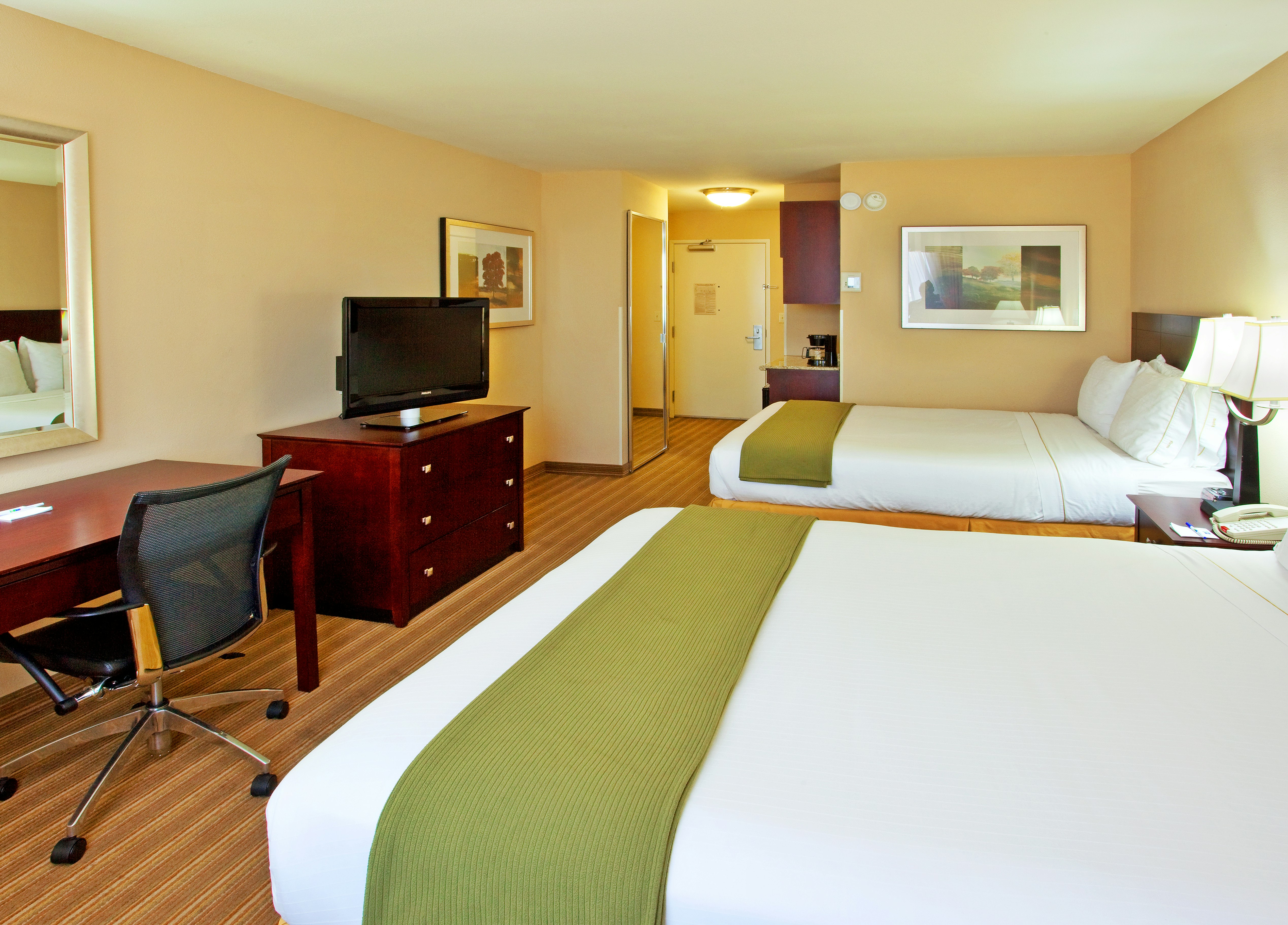 Holiday Inn Express Hotel And Suites Fresno River Park Hwy 41 43/50