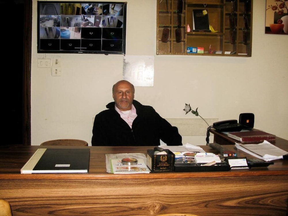 Cliff Hostel 4/36
