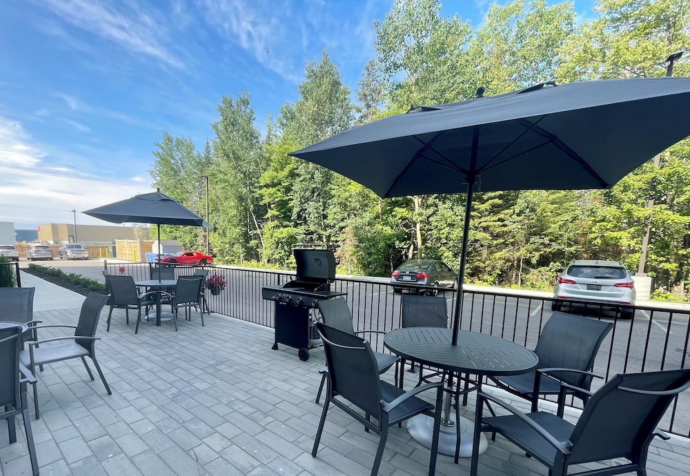 Fairfield Inn & Suites by Marriott North Bay 36/50
