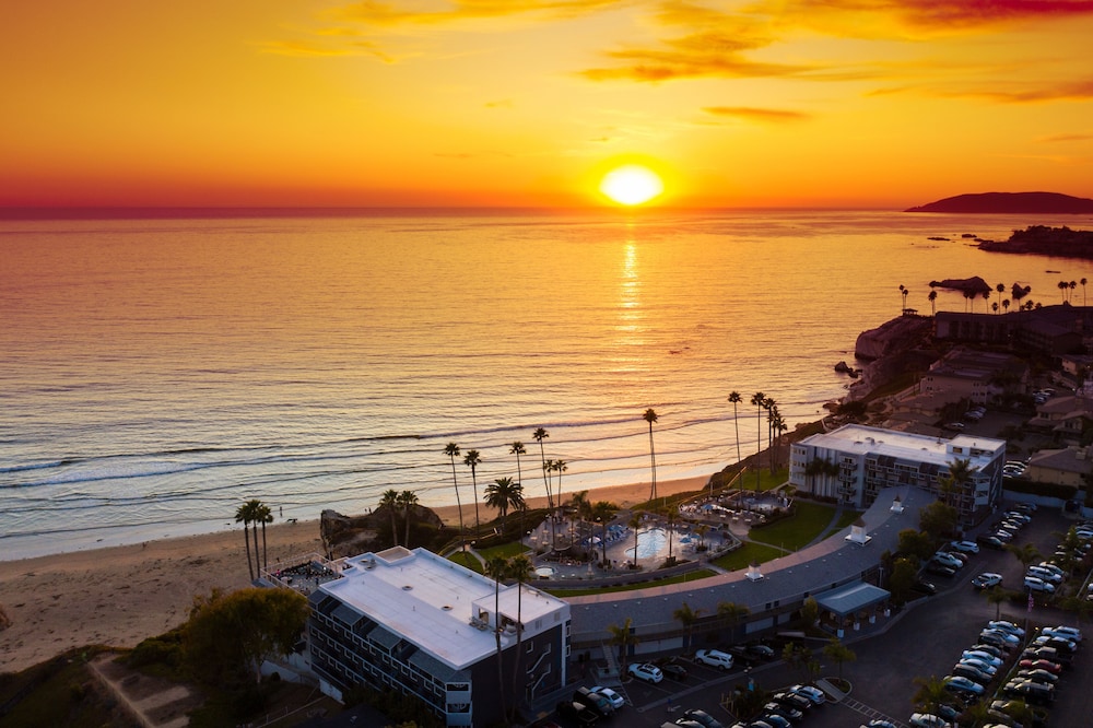 SeaCrest Oceanfront Hotel 60/70
